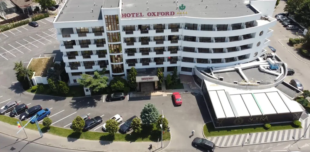 Parcarea privată gratuită a Hotel Oxford